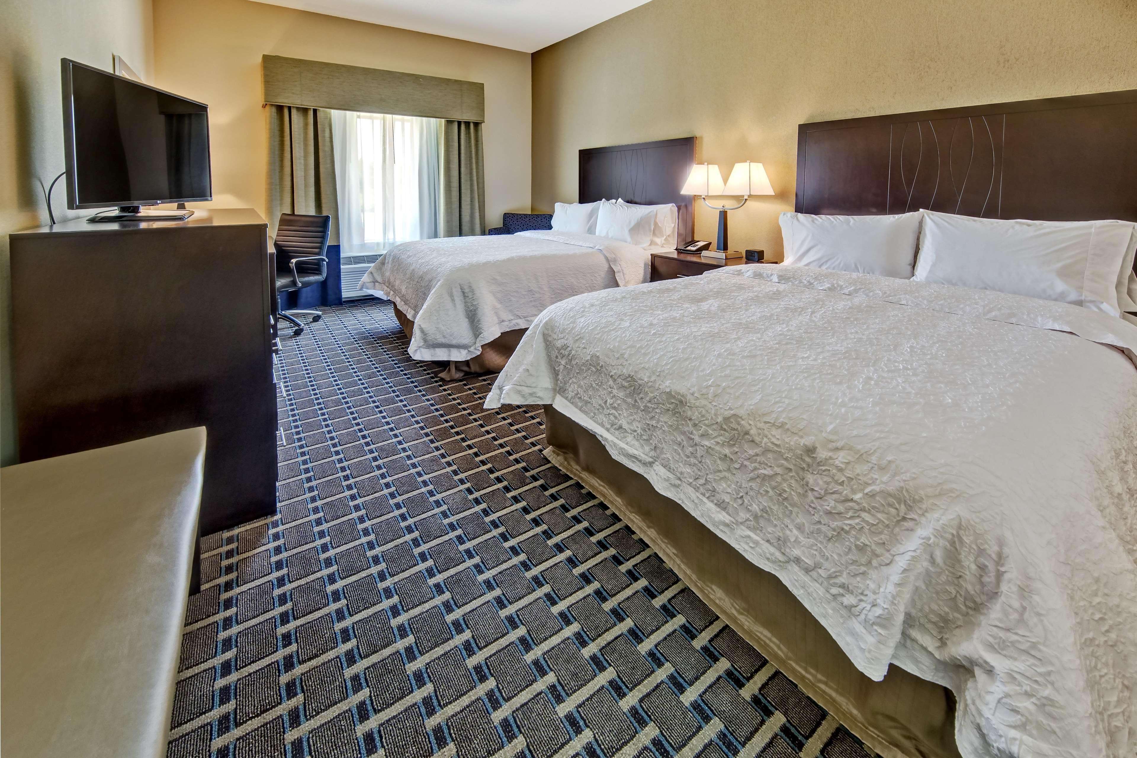 Hampton Inn Indianola エクステリア 写真