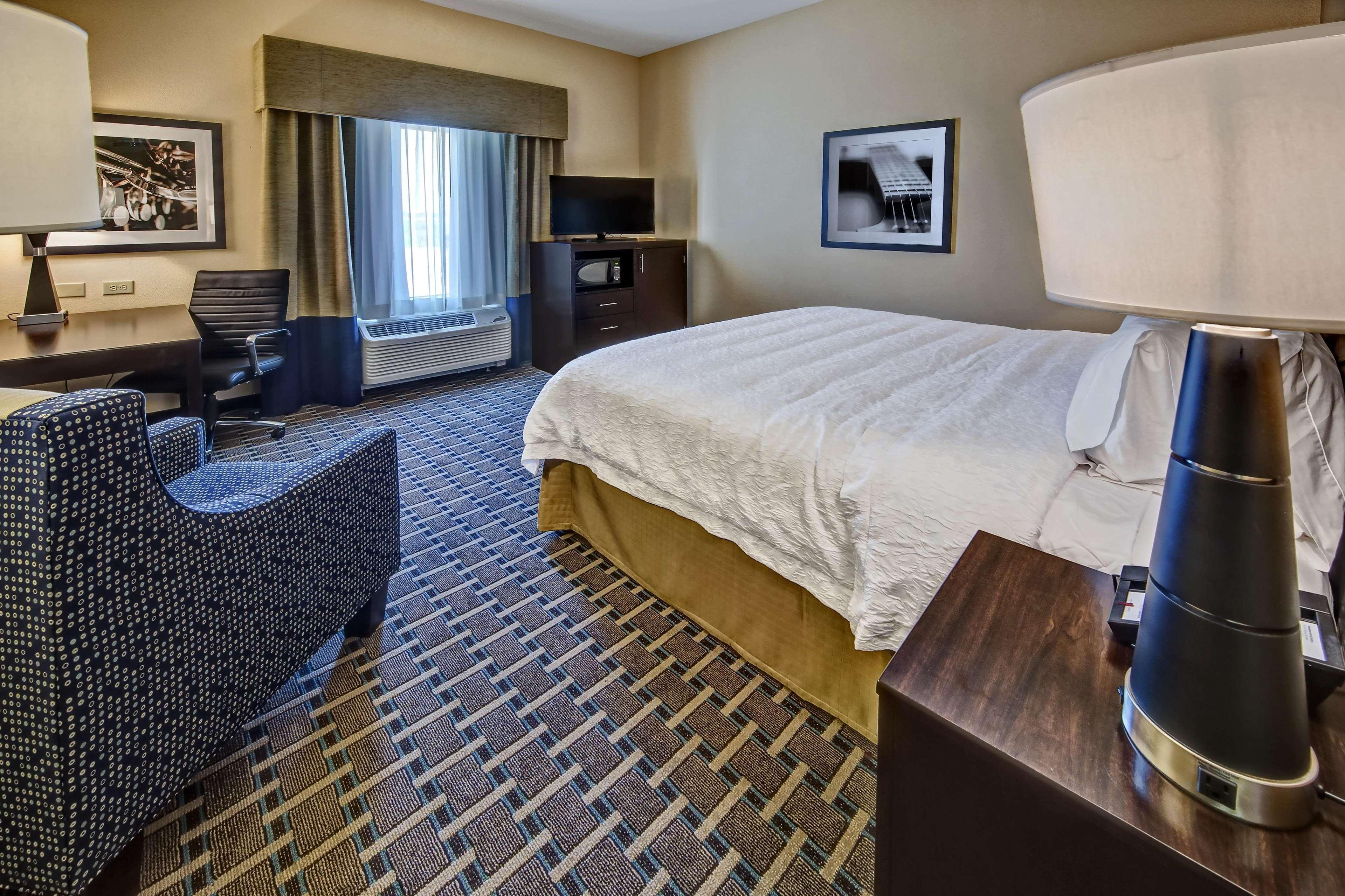 Hampton Inn Indianola エクステリア 写真