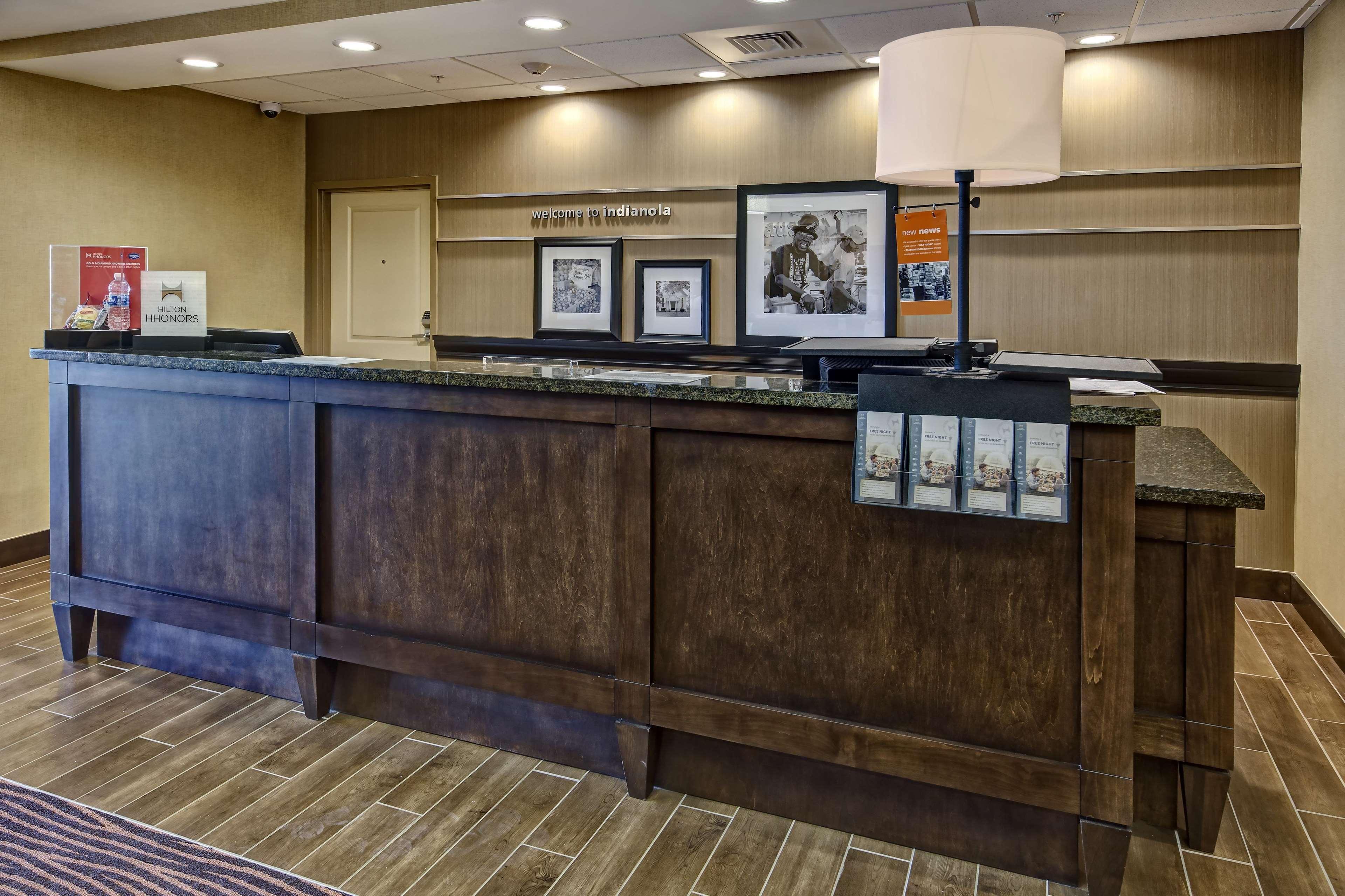 Hampton Inn Indianola エクステリア 写真