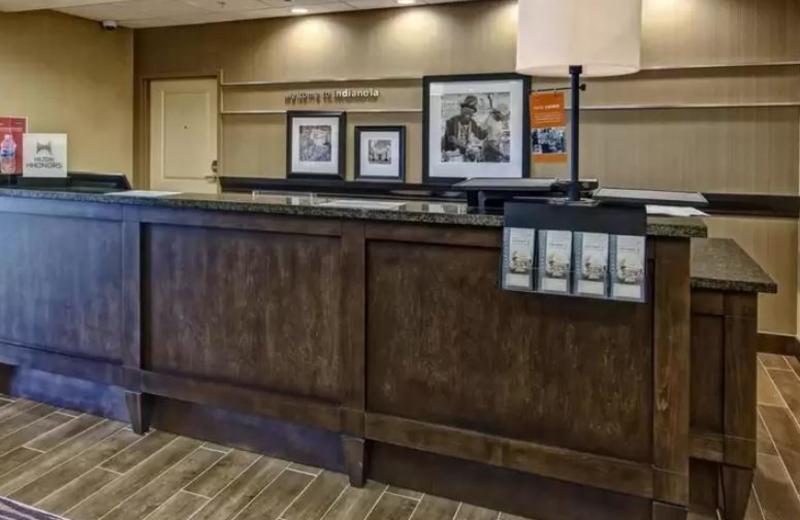 Hampton Inn Indianola エクステリア 写真
